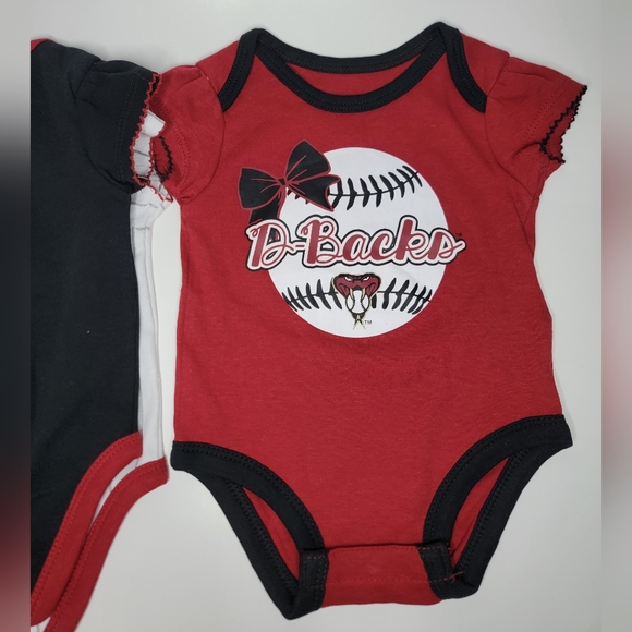 MLB Arizona Diamondbacks Baseball 3 Pcs Baby Onesie Newborn 12 Months Black Red - Picture 3 of 4